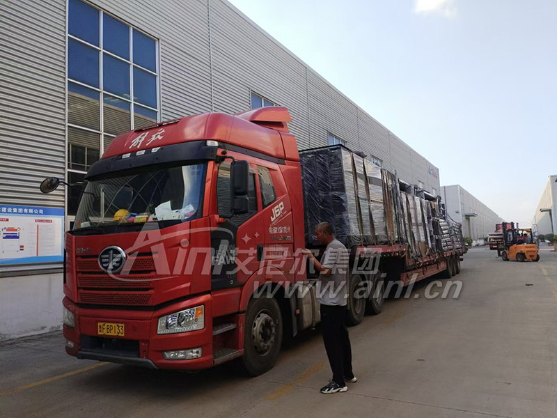 <b>艾尼爾供應煙臺10米候車亭成功發貨！</b>